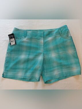 Adidas ClimaCool Golf Shorts Women’s Size 16 Aqua White Geometric Plaid NWT